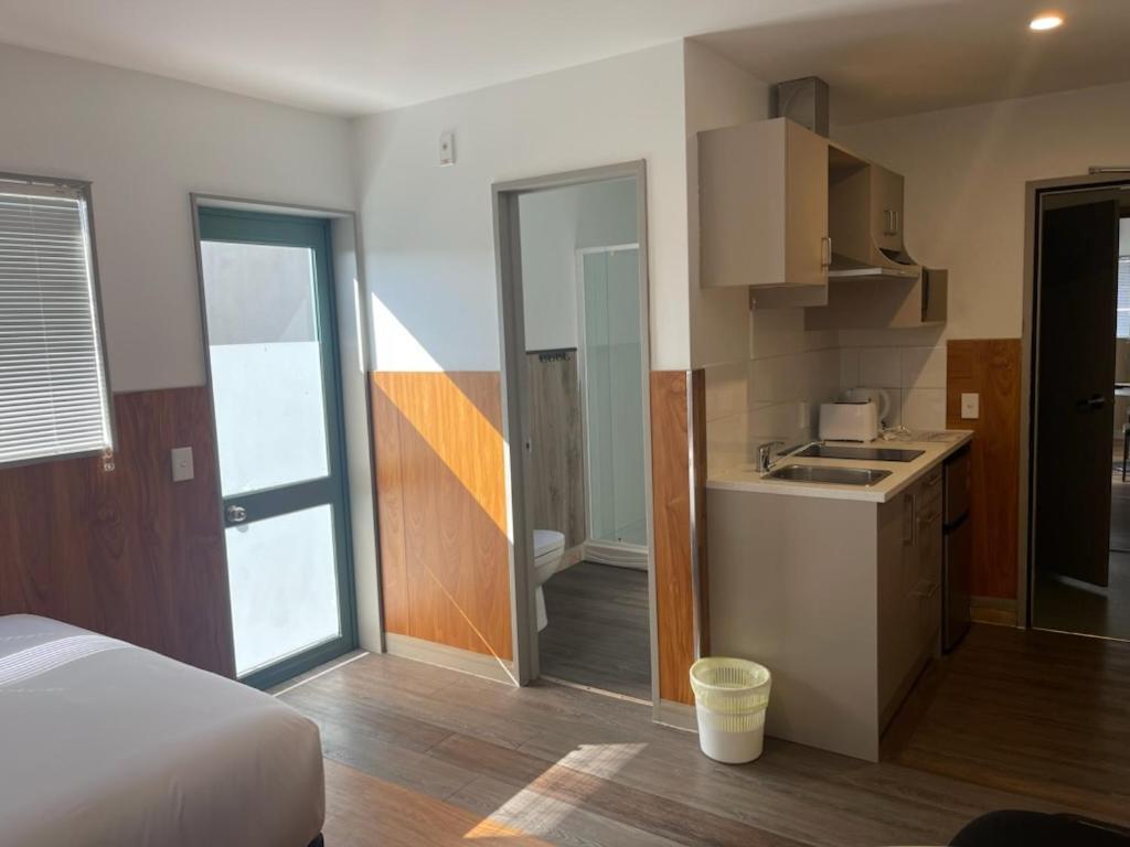 Conway Motel Manukau Оукланд Екстериор снимка